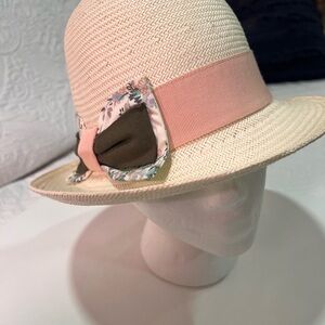 Women's Straw Sun Hat with Pink Band and Floral Bow